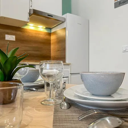 L'Atypique Hyper Centre Wifi Et Netflix Gratuit Apartment Mayenne Exterior photo