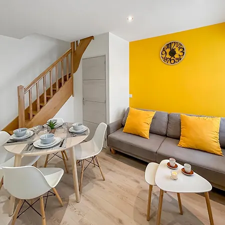 L'Atypique Hyper Centre Wifi Et Netflix Gratuit Apartment Mayenne Exterior photo